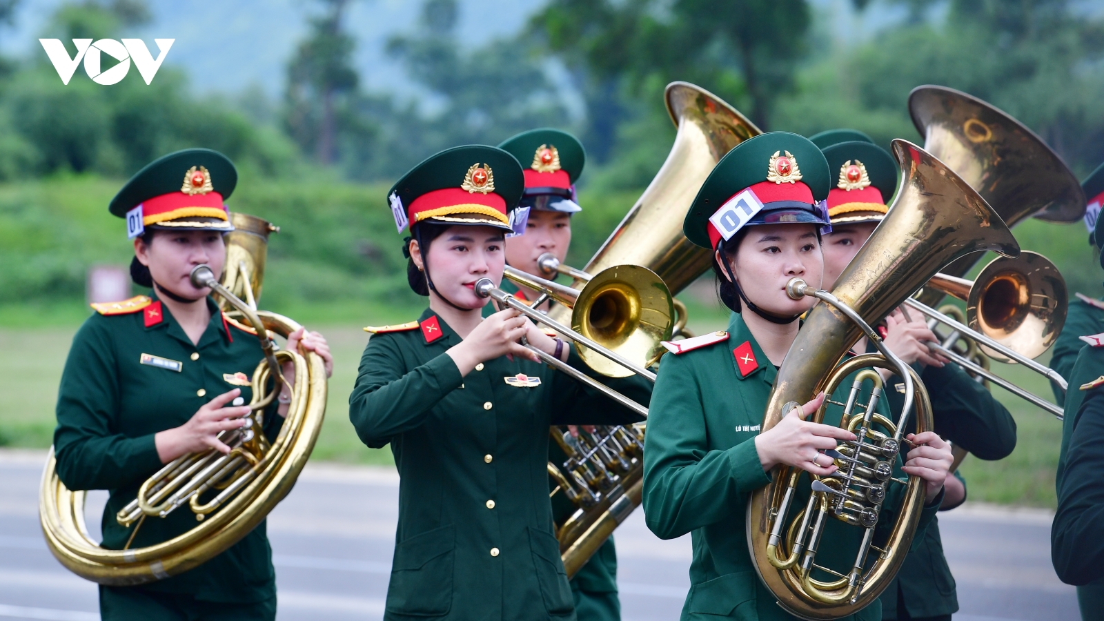 Hàng nghìn bóng hồng thép hợp luyện diễu binh, diễu hành dịp Quốc khánh 2/9